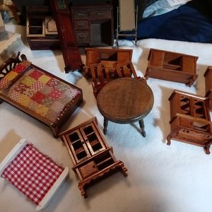 Antique dollhouse miniatures